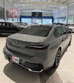 بي ام دبليو الفئة 7